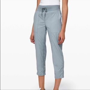 Lululemon dance studio crop